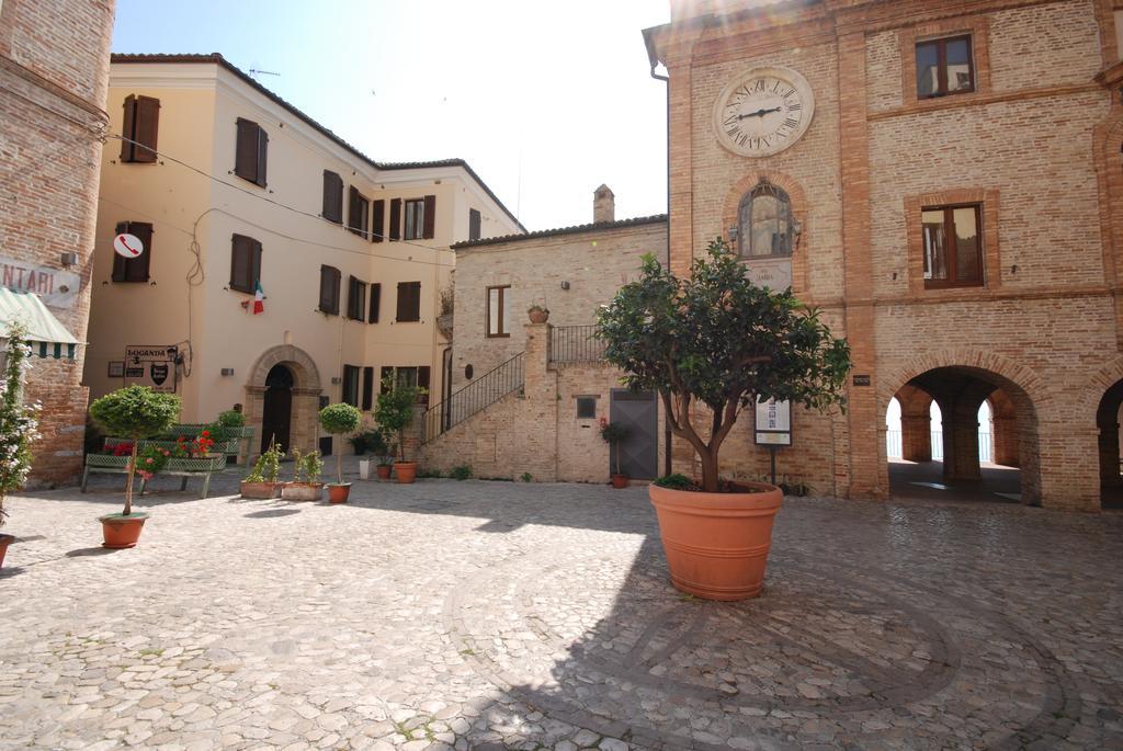 B&B Tre Finestre Sul Mare Grottammare Exterior photo