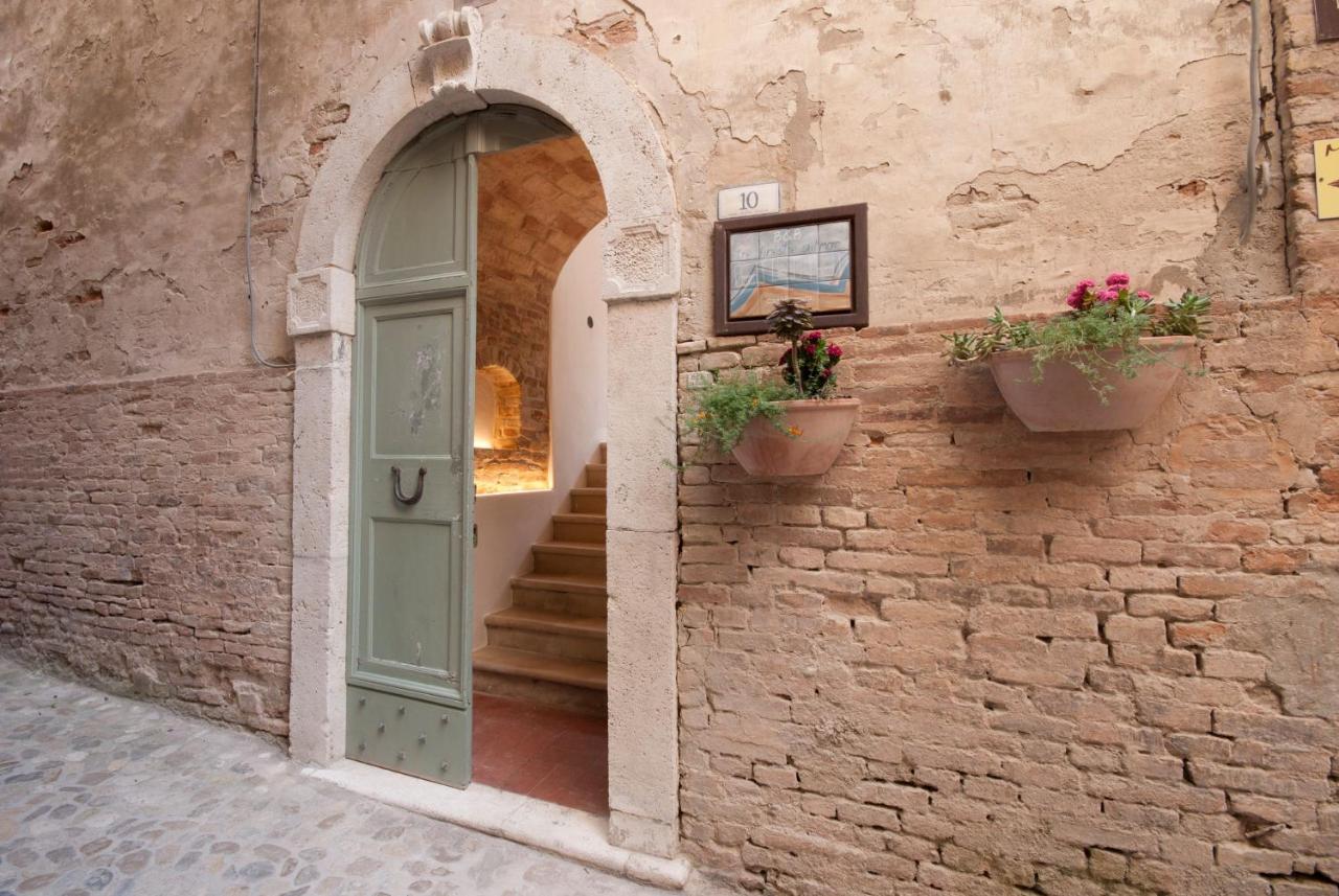 B&B Tre Finestre Sul Mare Grottammare Exterior photo